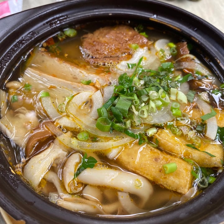 review photo of Metta Vegetarian Bun hue shared by @tiny-traveller on 26 Feb 2021 - review