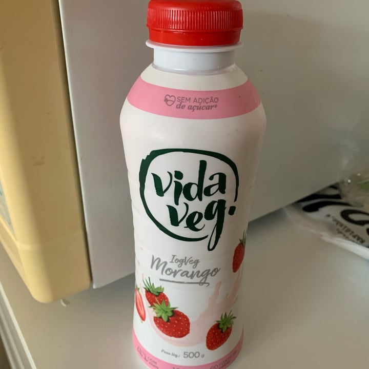 photo of Vida Veg Iogurte Sabor Morango shared by @viviemie on  11 Nov 2022 - review