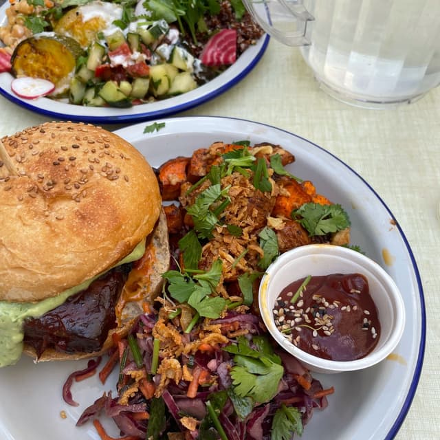 Foto do prato “Tempeh Burger”