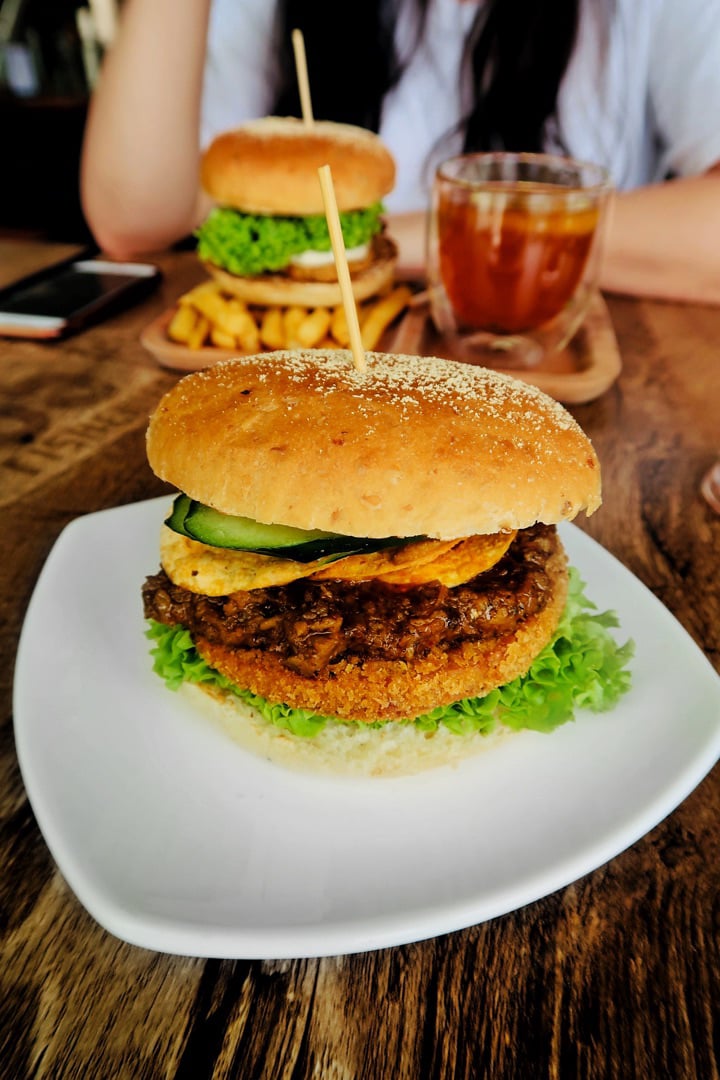 photo of nomVnom Bistro Nom Nom Rendang Burger shared by @namy on  26 Aug 2019 - review