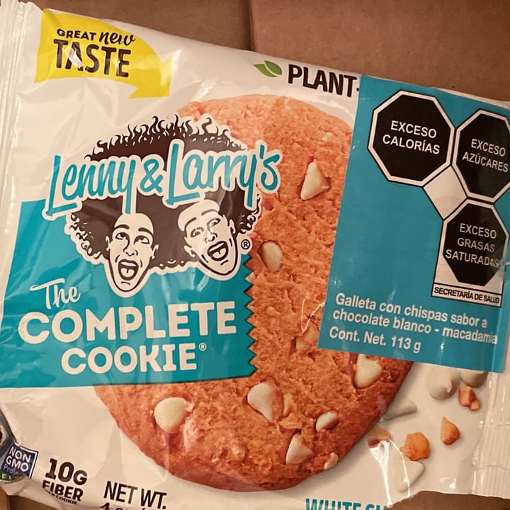 photo of Lenny & Larry’s White Chocolate Flavour & Macadamia shared by @mariajoseferrer on  29 Jan 2022 - review