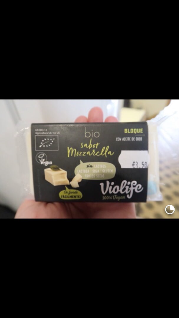 photo of Violife Mozzarella Flavor Block shared by @noamb on  22 Aug 2019 - review