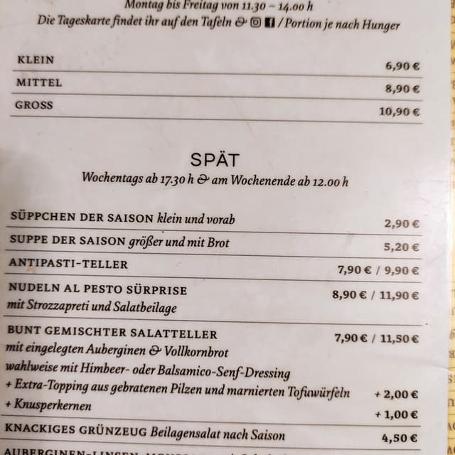 Photo of the dish “Suppe Der Saison Mit Brot Zuppa Di Stagione Con Pane”