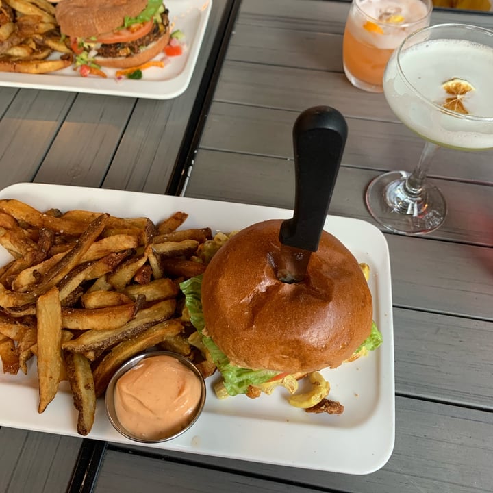 review photo of MeeT in Gastown The Mighty Mac shared by @jjosiespence on 18 Aug 2022 - review
