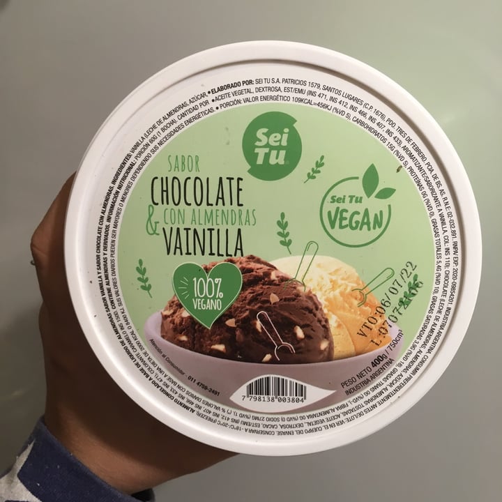 photo of Sei Tu Sei Tu Vegan Vainilla y Chocolate con Almendras shared by @marumarchetti on  20 Oct 2021 - review