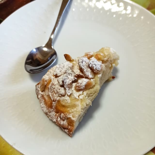 Photo of the dish “Torta della nonna”