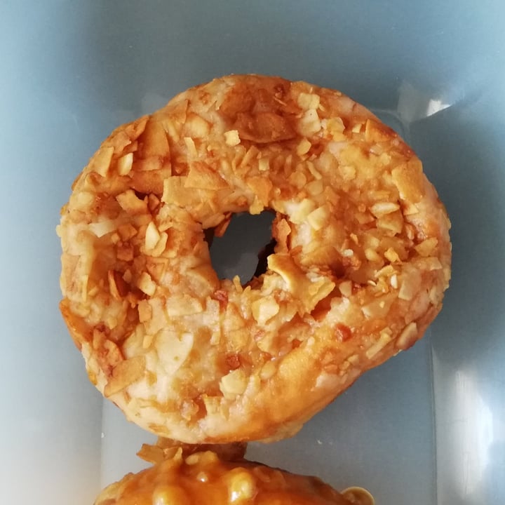 photo of Brammibal's Donuts Bienenstich shared by @mareikeks on  17 May 2021 - review
