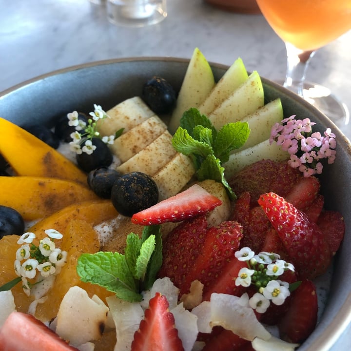 photo of Lanzerac Spa & Wellness Centre Spiced Apple Smoothie Bowl shared by @luckylena on  14 Apr 2022 - review