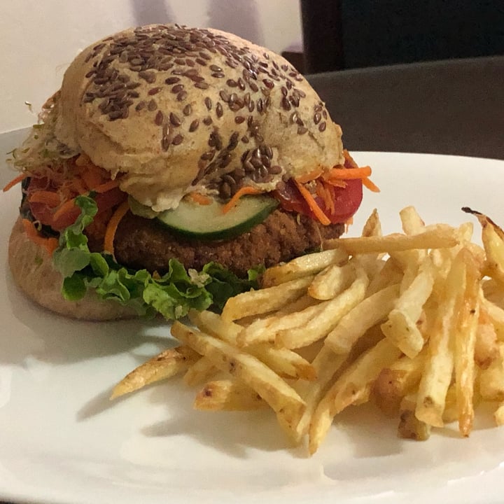 review photo of Nahualas rodantes Hamburguesa de falafel shared by @sofiariverag on 25 Oct 2021 - review