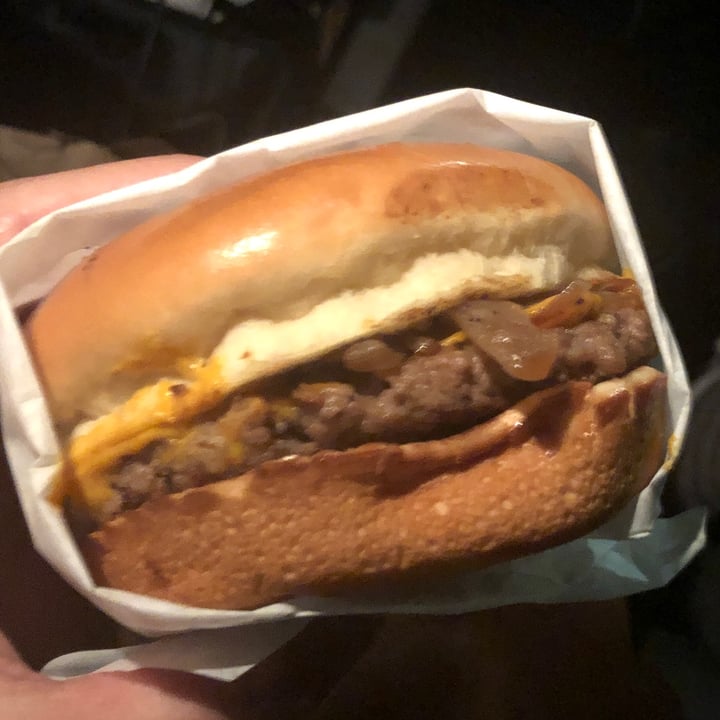 review photo of Never Caged Single Burger shared by @baliveganclub on 17 Oct 2022 - review