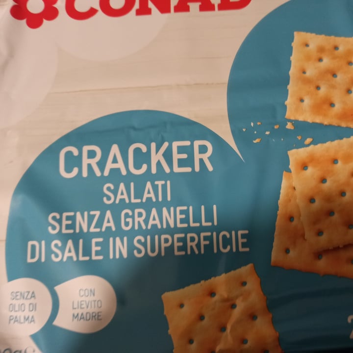 photo of Conad Cracker salati senza granelli in superficie shared by @charred on  20 Mar 2022 - review