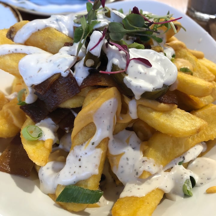 photo of Kaylee's Eatery Loaded Fries shared by @fruitfulliving on  04 Aug 2021 - review
