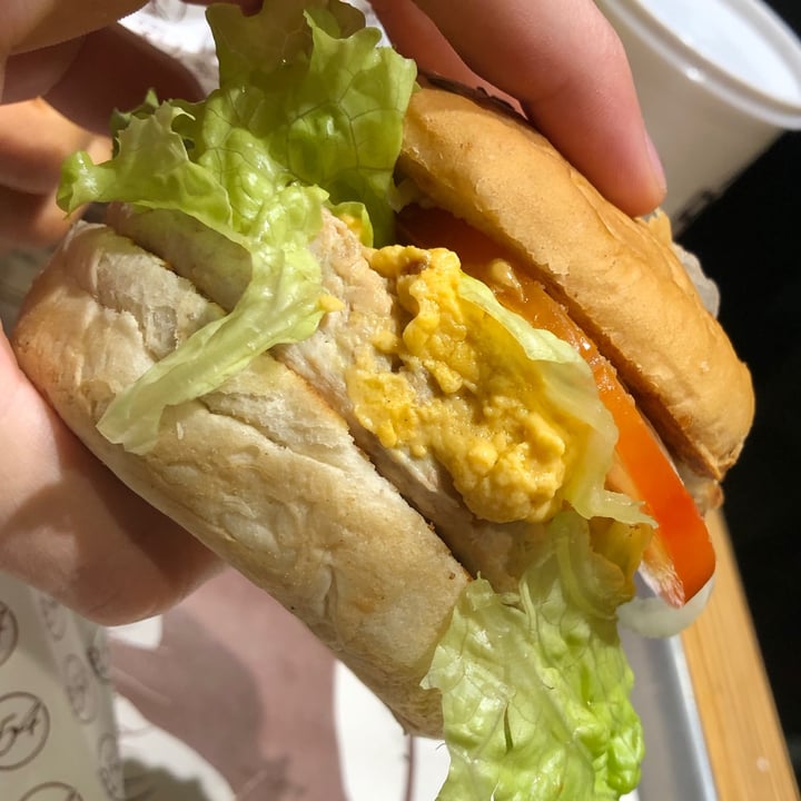 photo of Burger 54 Chicken Sandwich shared by @lucaseggi on  29 Aug 2021 - review