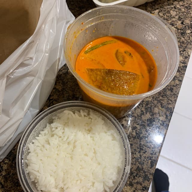 Photo of the dish “Chu Chee Pla Curry (Red Curry Beyond Fish)”