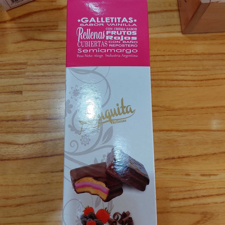 photo of Azuquita Galletitas Bañadas Sabor Frutos Rojos shared by @valeni on  10 Dec 2021 - review