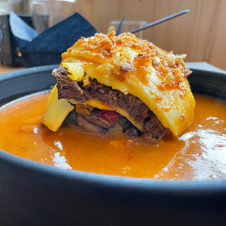 photo of OAK Food, Beer & Wine Francesinha shared by @nev on  06 May 2022 - review
