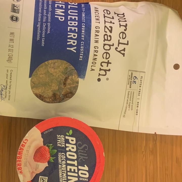review photo of Silk Almondmilk Coconut Chocolate Yogurt Alternative shared by @emroobabii on 17 Oct 2021 - review