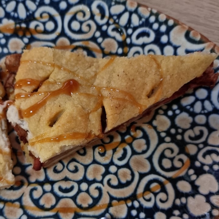 review photo of Shangri La Tarta De Manzana shared by @miramiravegan on 16 Oct 2022 - review