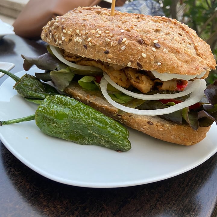 photo of Petit Vegan sandwich heura shared by @martalihe on  22 Jul 2021 - review