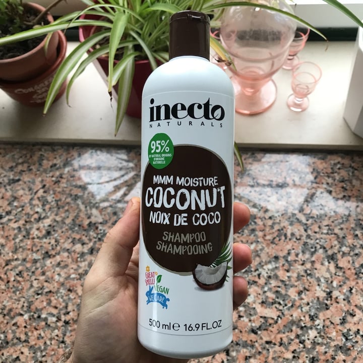 photo of Inecto coconut shampoo shared by @joaoalmeida on  16 Dec 2020 - review