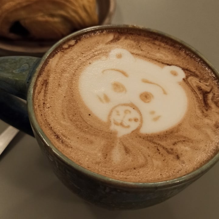 review photo of Bioma plant based café Cafe Con Leche De Almendras shared by @valengalante on 13 Jul 2021 - review