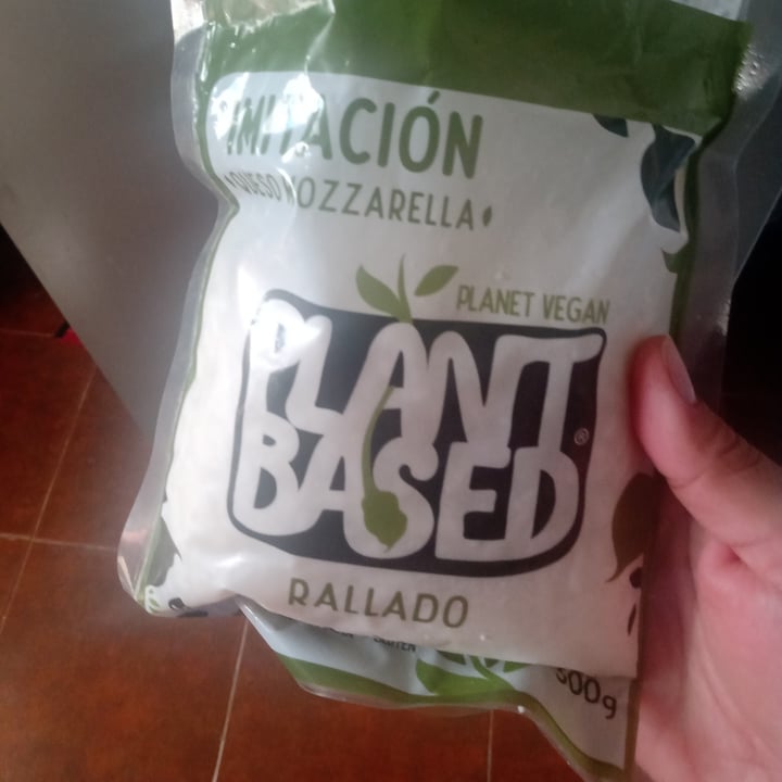 photo of Planet Vegan Plant Based Imitación queso mozzarella Planet Vegan Plant Based shared by @b3titacastelan on  20 Jun 2022 - review