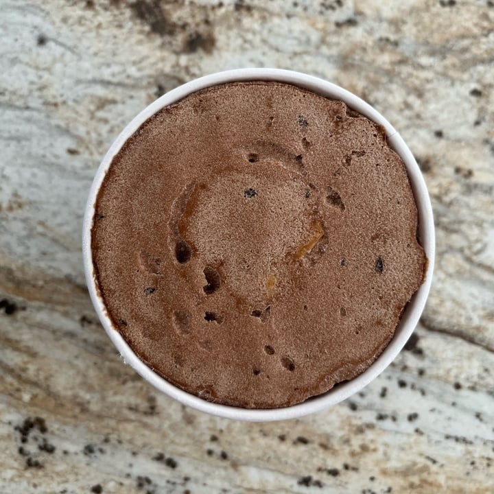photo of KIND Dark Chocolate Peanut Butter Frozen Dessert shared by @dianna on  18 Oct 2022 - review