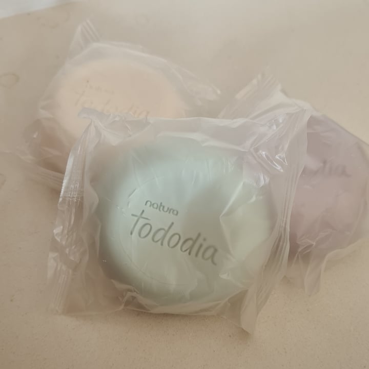 review photo of Natura sabonete todo dia Flor de Lis shared by @livia2 on 07 Sep 2022 - review