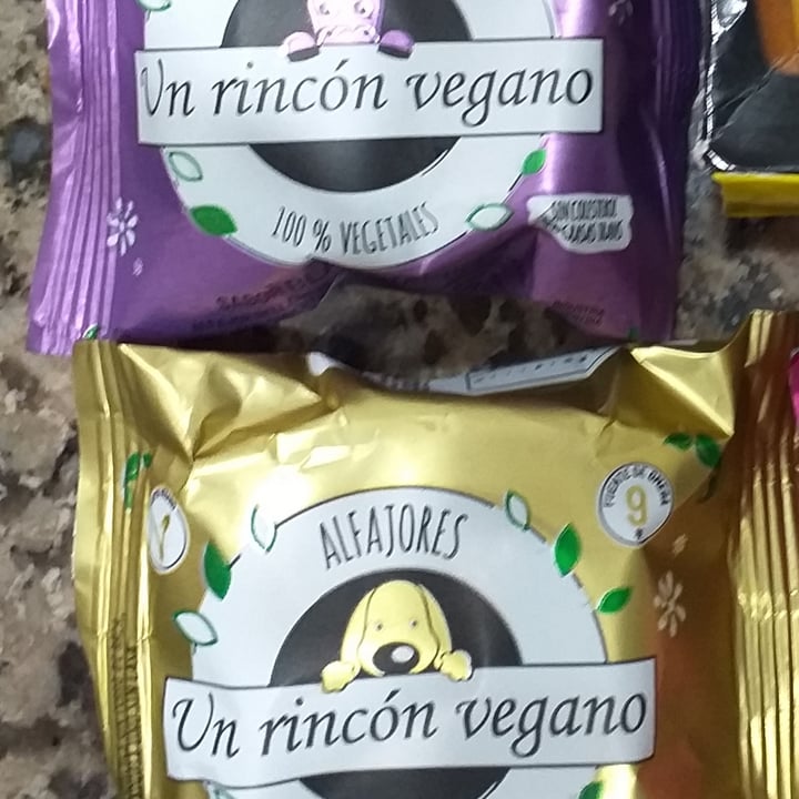 photo of Un Rincón Vegano Alfajor Chocolate shared by @magui96 on  23 Oct 2020 - review