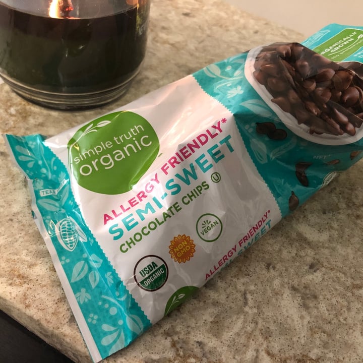 photo of Simple Truth Allergy Friendly Semi Sweet Chocolate Chips shared by @quantummystics on  15 Oct 2020 - review