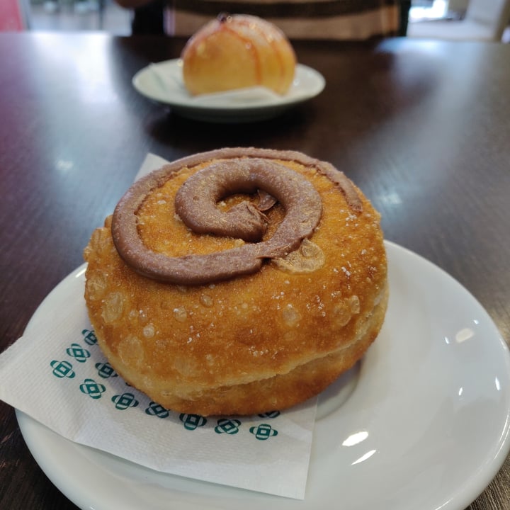 review photo of Alice Pasticceria caffetteria Bomba al cioccolato shared by @headlessdoll on 07 Apr 2021 - review