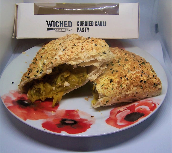 review photo of Wicked Curried Cauli Pasty shared by @learnervegan on 08 Oct 2020 - review