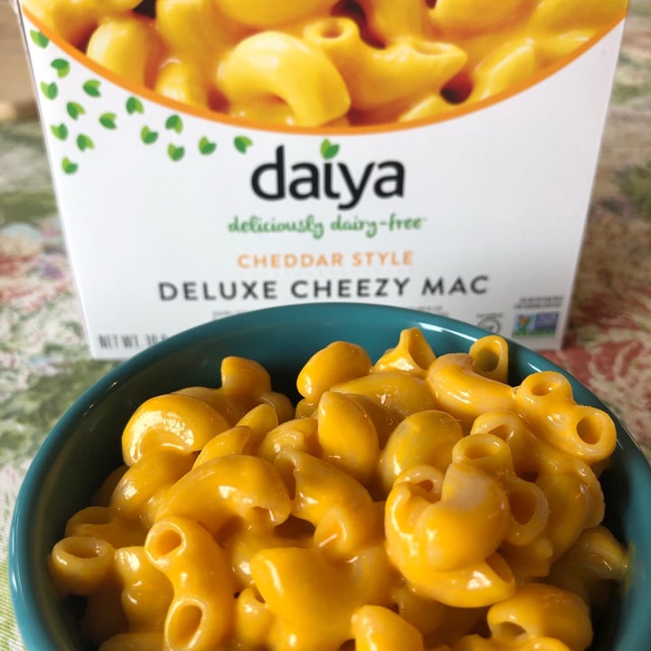 photo of Daiya Cheddar Style Deluxe Cheezy Mac shared by @veggietable on  15 Dec 2020 - review