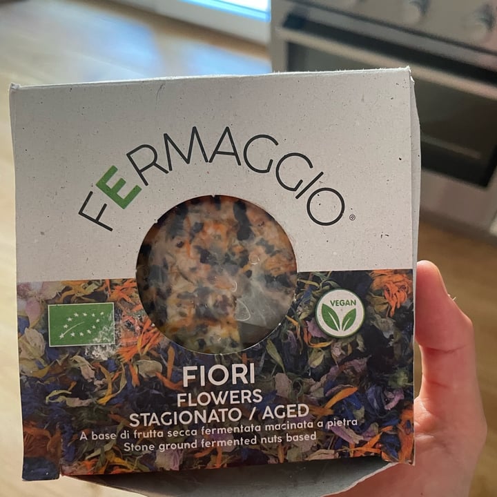 photo of Fermaggio Fermaggio stagionato ai fiori shared by @serenus on  03 Jul 2022 - review