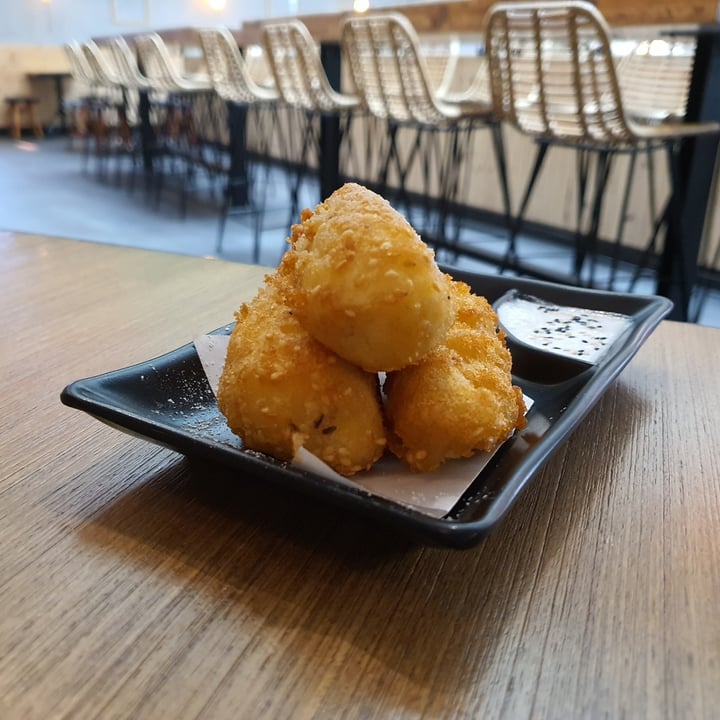 review photo of NamNam - Plaza Singapura Crispy Fried Banana, Coconut Sauce shared by @frapperya on 10 Feb 2021 - review