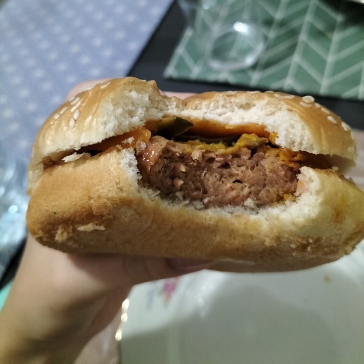 photo of Vemondo Vegan Burger Cheese Style shared by @francescavdemontis on  25 Nov 2021 - review