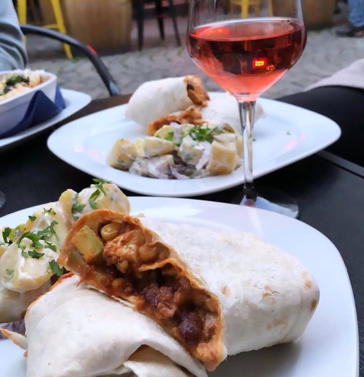 photo of Veggic Vegan burrito 🌯 shared by @bobbyeats on  20 Jun 2019 - review