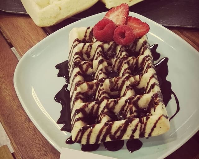 Photo of the dish “Gofre con chocolate y fresas”