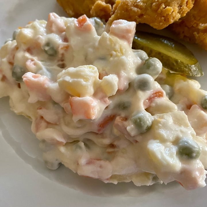 photo of El Perro Gamberro Ensaladilla rusa shared by @gateravegana on  20 Feb 2022 - review