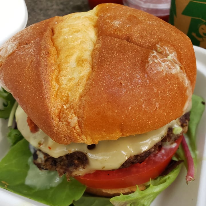 photo of E Burger Stuffed Jalapeño Burger shared by @veganmom7 on  27 Aug 2021 - review