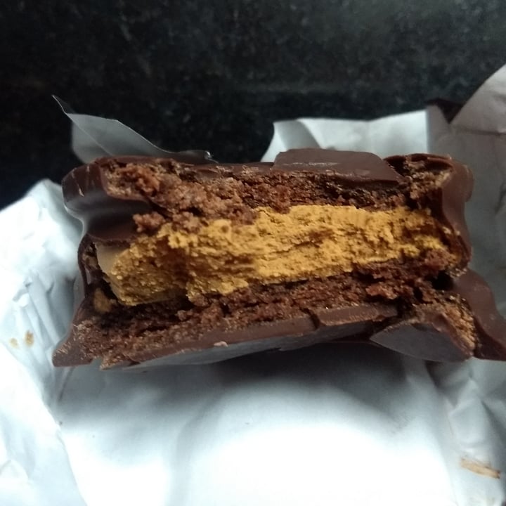 photo of Mooki Pastelería Vegana alfajor de mousse de café shared by @jisam on  05 Jul 2022 - review