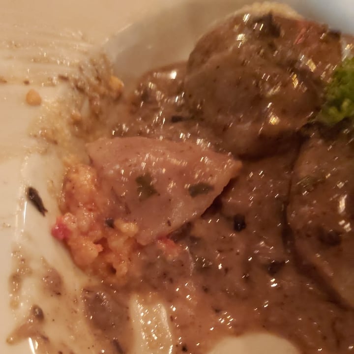 review photo of Las Sorrentinas Sorrentinos De Espinaca, Muzzarella Y Nueces Con Crema De Almendras Y Hongos shared by @evelaverne on 27 Sep 2022 - review