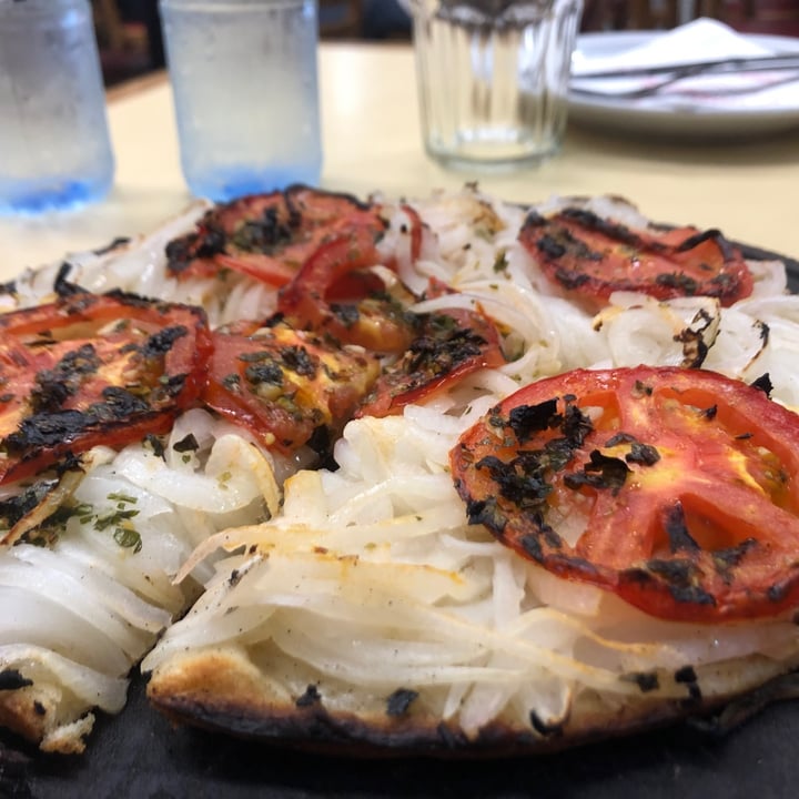 review photo of Pizzería Güerrin Pizza vegana Fugazza shared by @aripieri on 27 Dec 2020 - review
