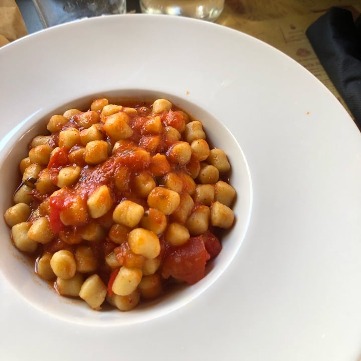 review photo of Vincafe' Gnocchi Al Pomodoro shared by @vege-et-al on 05 Aug 2022 - review
