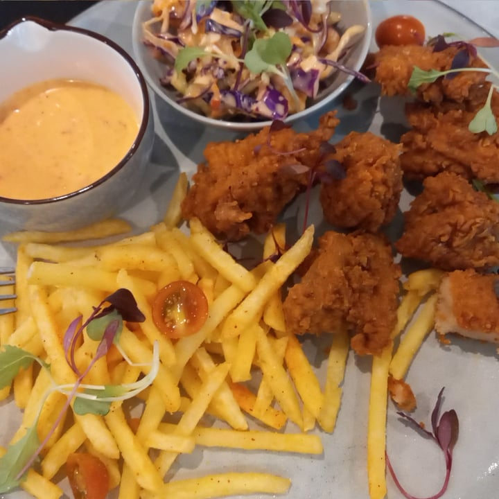 photo of The Vegan Chef Sandton Southern Fried Chickn, Chips & Slaw shared by @lohini on  22 Nov 2021 - review