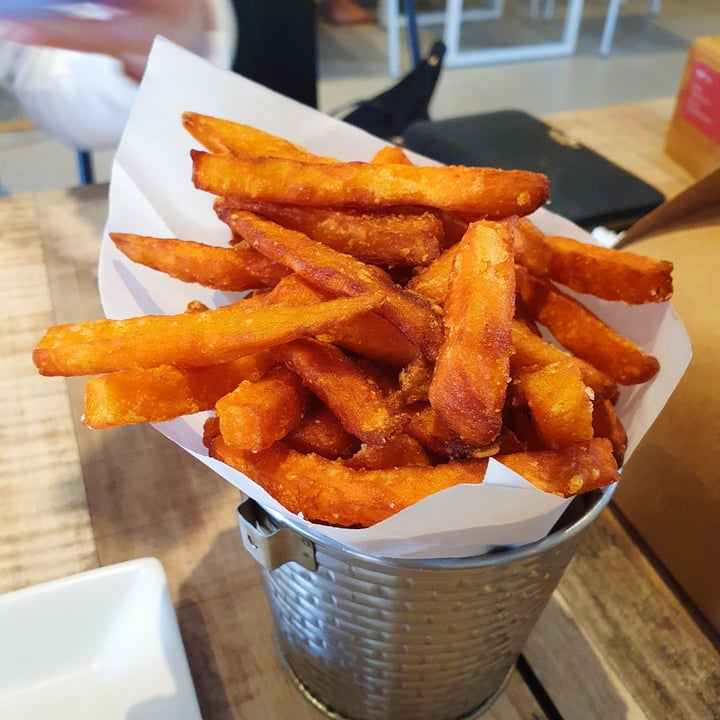 photo of WS Deli Experience Store Sweet Potato Fries shared by @iloveveggies on  11 Nov 2020 - review