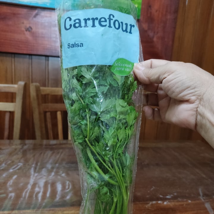 photo of Carrefour salsa (Tempero) shared by @reginasilveira290321 on  10 May 2022 - review