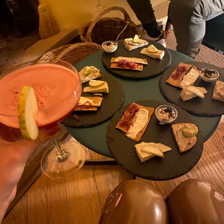 photo of Coroncina veggie country relais Aperitivo vegan shared by @marghott on  20 Jan 2022 - review