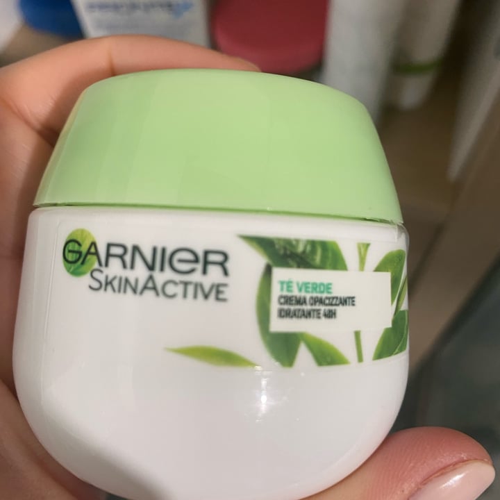 photo of Garnier Crema opacizzante e idratante al té verde shared by @valeborrons on  16 Apr 2022 - review