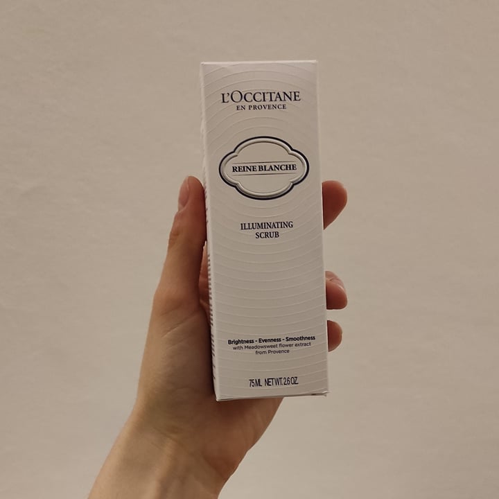 review photo of L'Occitane en Provence Reine Blanche Illuminating Scrub shared by @qupid on 12 Apr 2022 - review